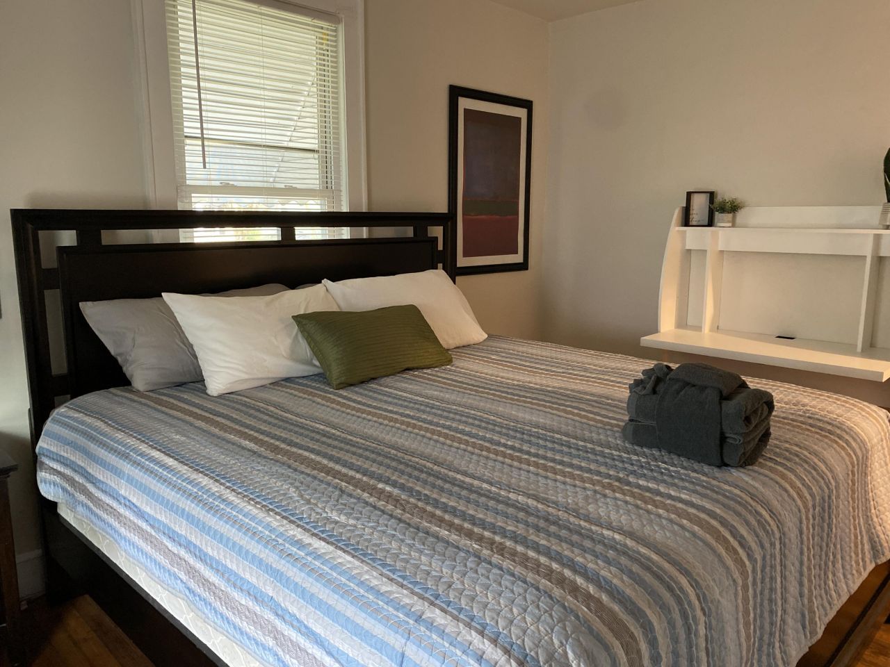 2705 W Surrey Drive Photo 14