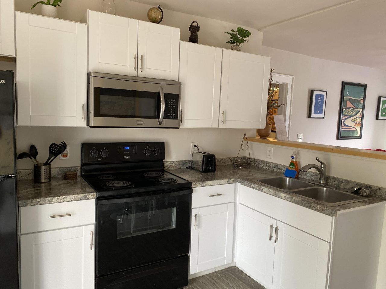 2705 W Surrey Drive Photo 7