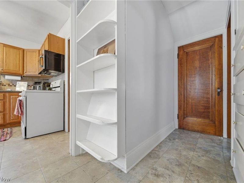 154 Crescent Drive, Akron, OH 44301 Photo 11