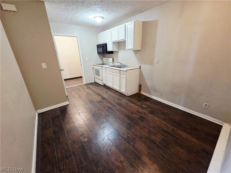 1302 Broadway Avenue, Lorain, OH 44052 Photo 34