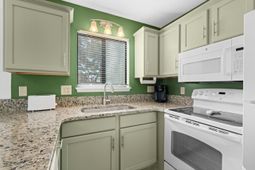 3700 Golf Colony Lane photo 4