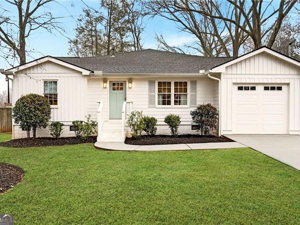 953 Sharon Circle SE, Smyrna, GA 30080