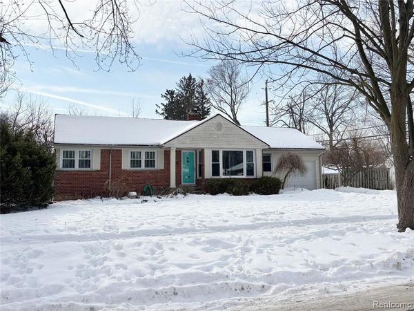 16255 Amherst Avenue, Beverly Hills Vlg, MI 48025