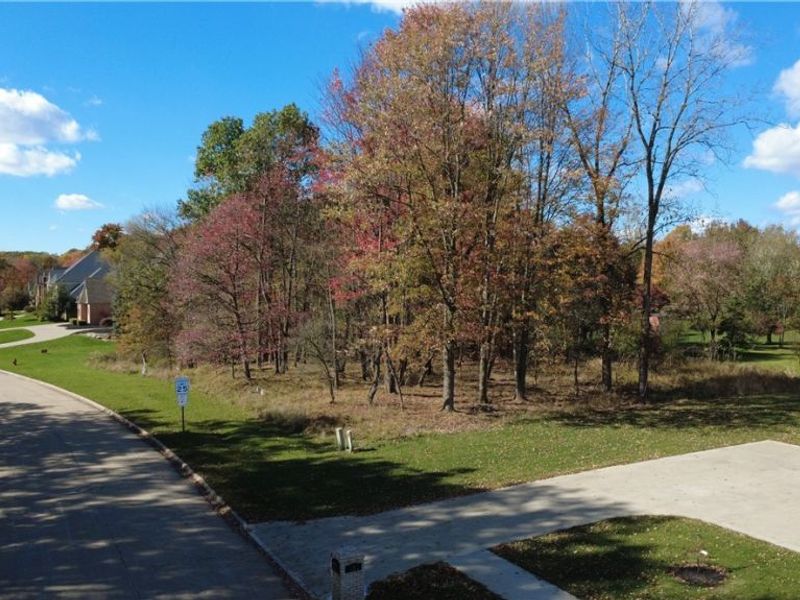 Village Drive, Broadview Heights, OH 44147 Photo 4