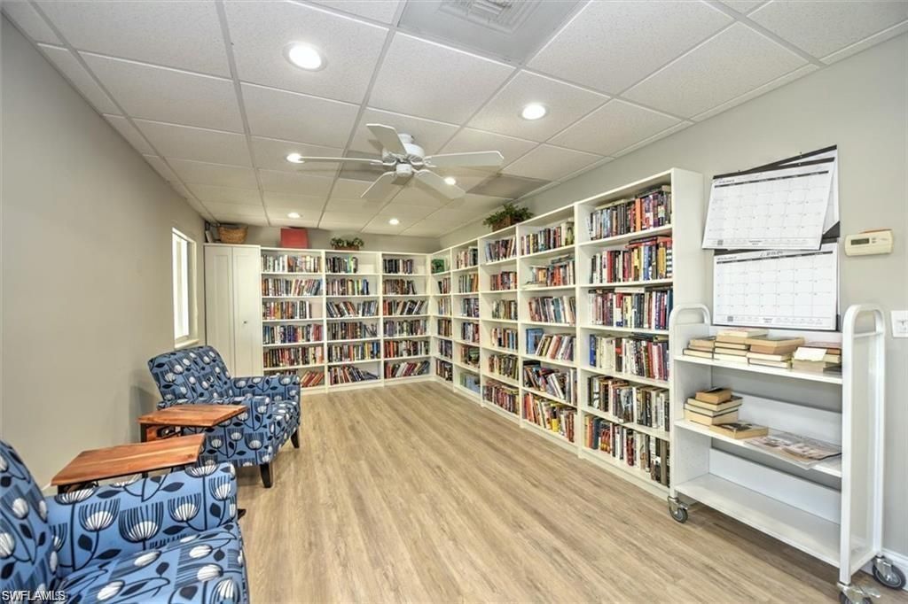 582 Broad Ave S, Unit 582, Naples, FL 34102 Photo