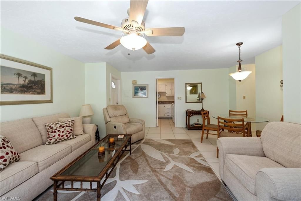 582 Broad Ave S, Unit 582, Naples, FL 34102 Photo
