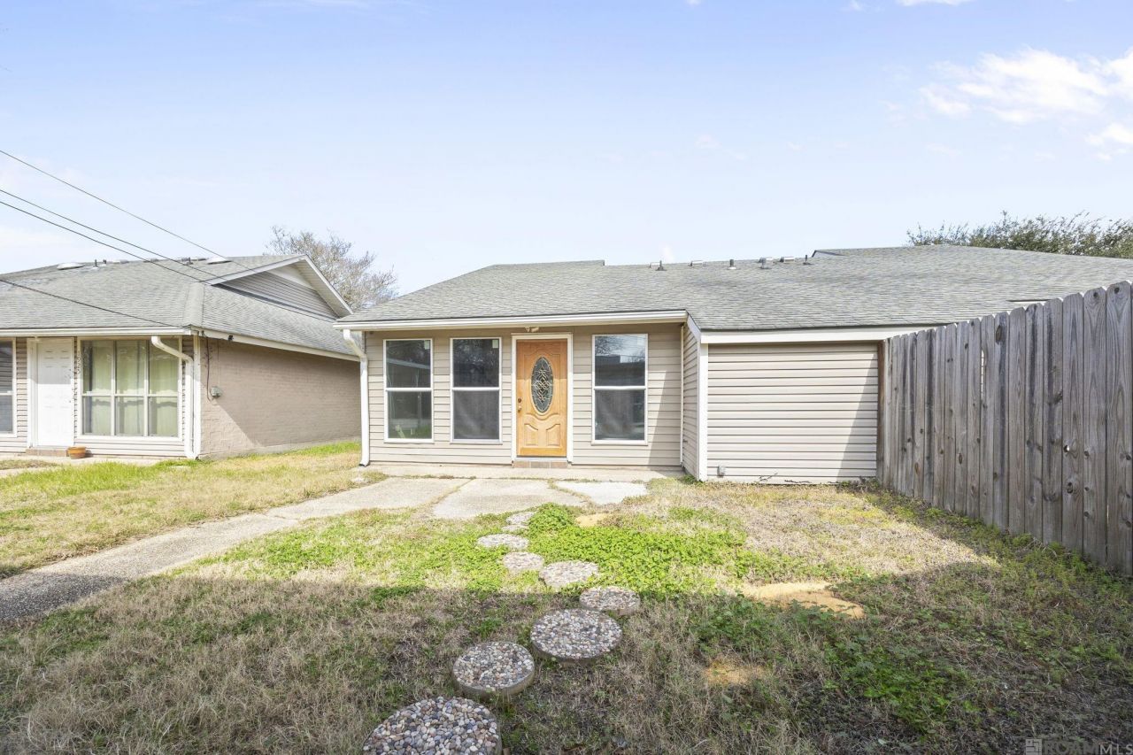 1919 Brightside Dr, Baton Rouge, LA 70820 Main Photo