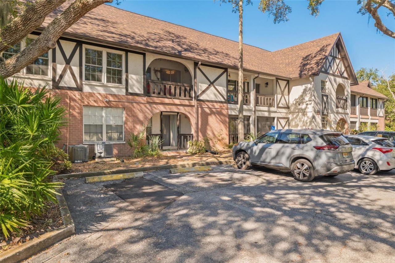 230 N Bayshore Boulevard, Unit 106, Clearwater, FL 33759 Main Photo