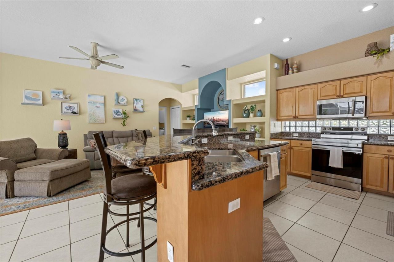 15198 Surrey Bend, Spring Hill, FL 34609 Photo