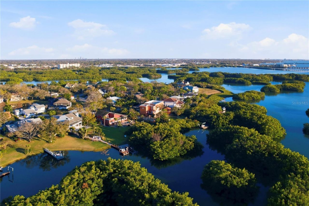 9017 Baywood Park Drive, Seminole, FL 33777 Photo