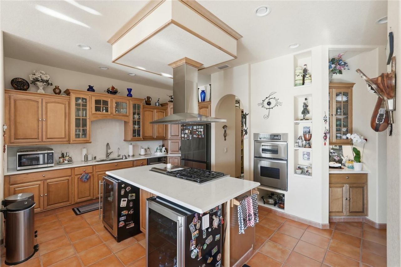 9017 Baywood Park Drive, Seminole, FL 33777 Photo