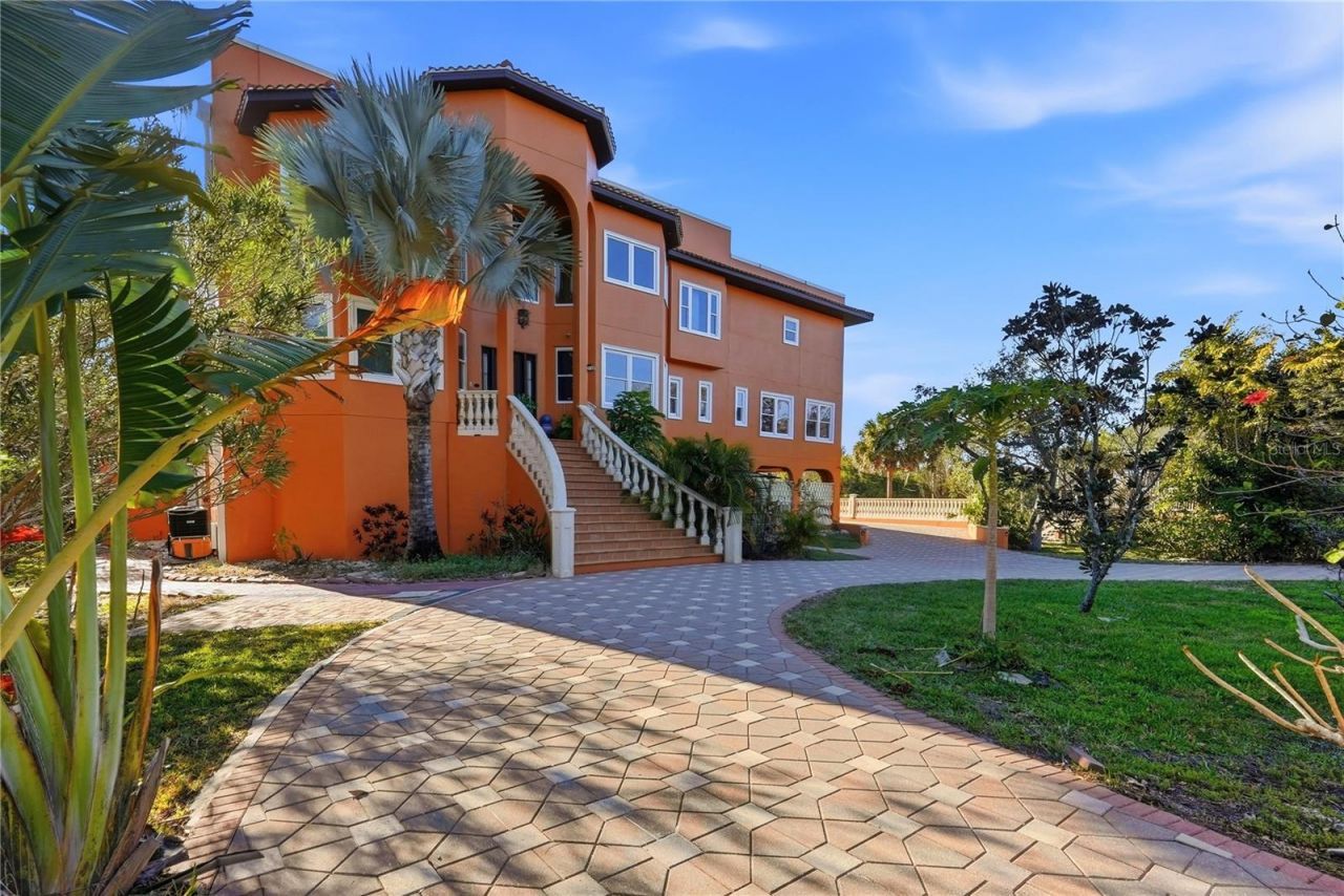 9017 Baywood Park Drive, Seminole, FL 33777 Photo