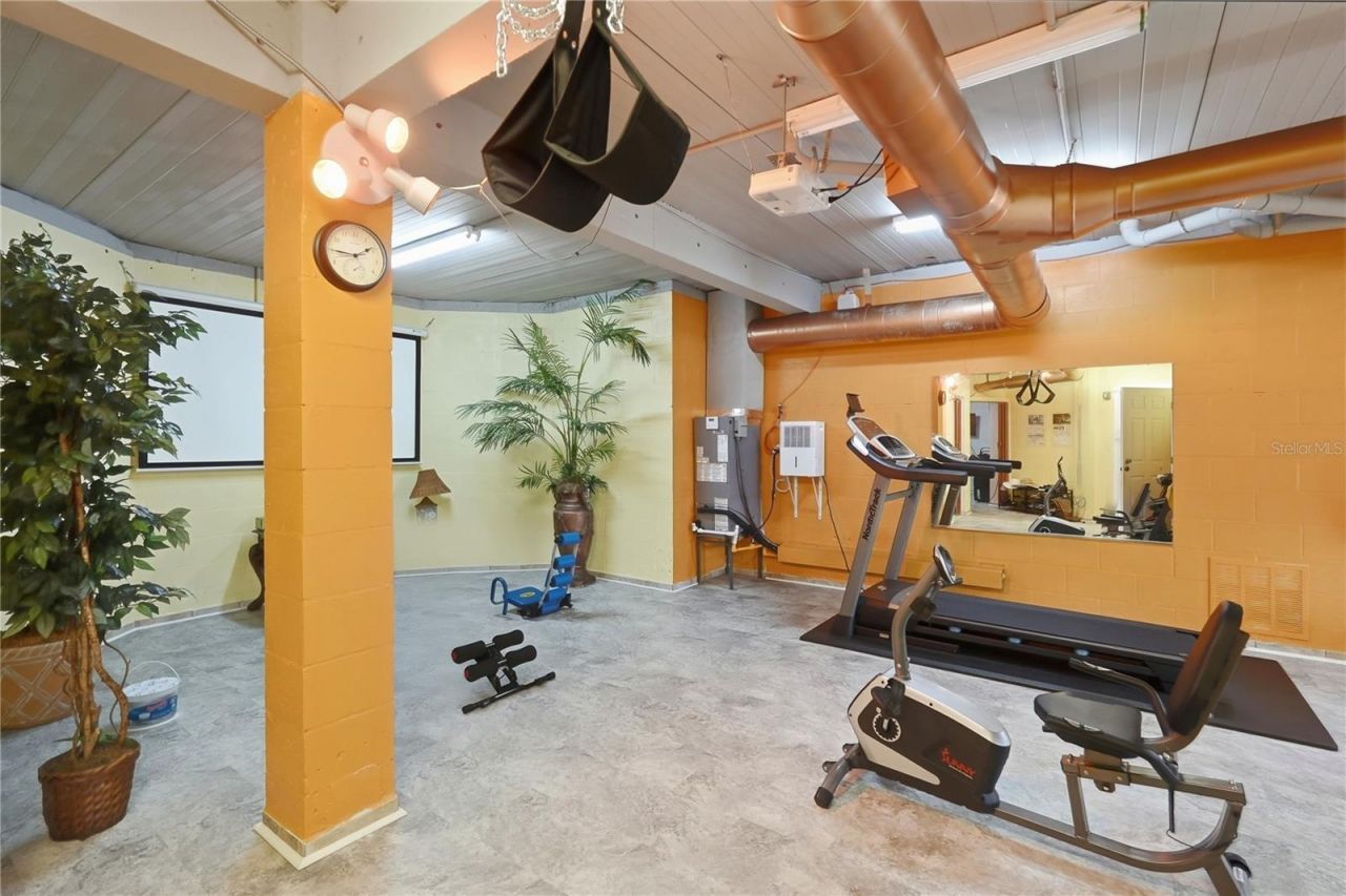 9017 Baywood Park Drive, Seminole, FL 33777 Photo