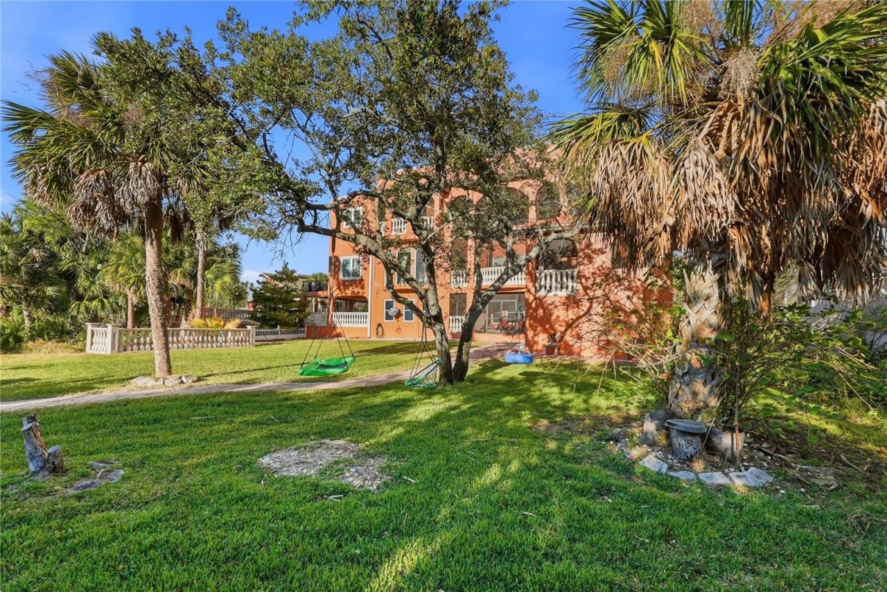 9017 Baywood Park Drive, Seminole, FL 33777 Photo