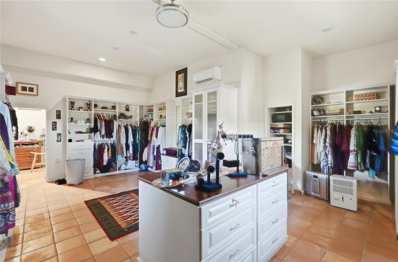 9017 Baywood Park Drive, Seminole, FL 33777 Photo