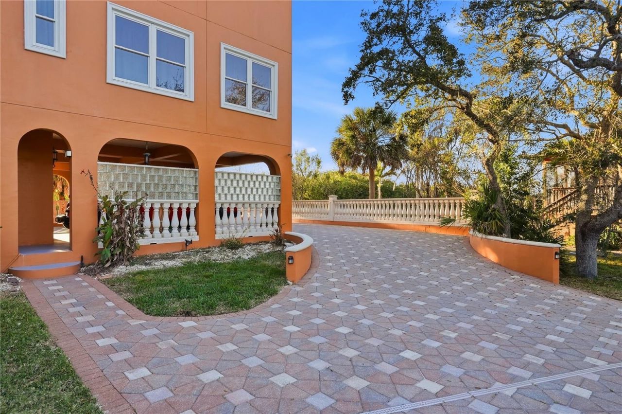 9017 Baywood Park Drive, Seminole, FL 33777 Photo