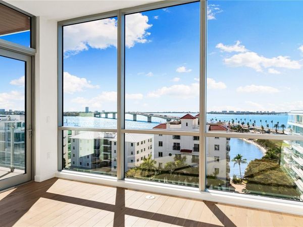 111 GOLDEN GATE, Unit 701, SARASOTA, FL 34236