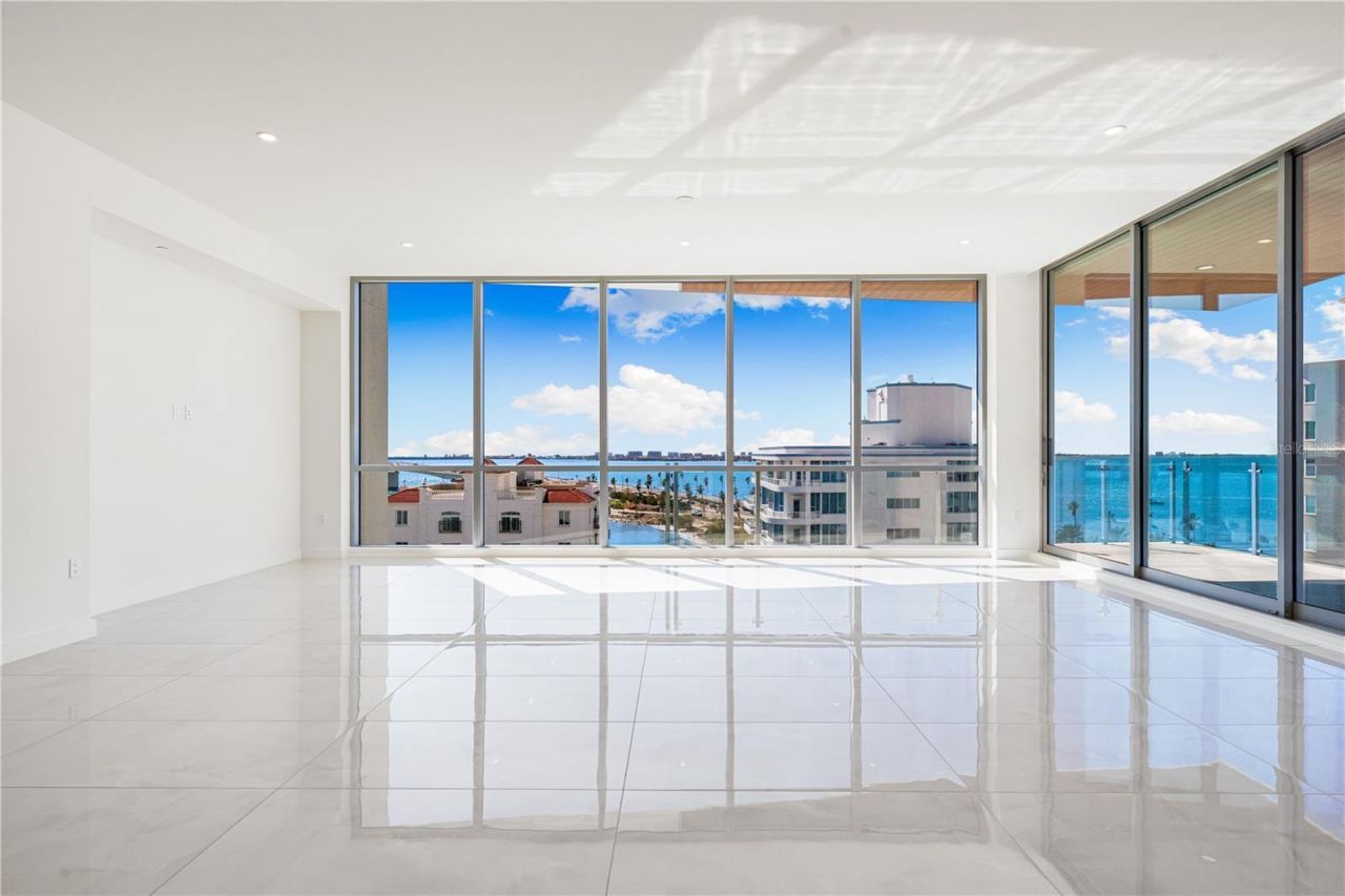 111 Golden Gate, Unit 701, Sarasota, FL 34236 Photo