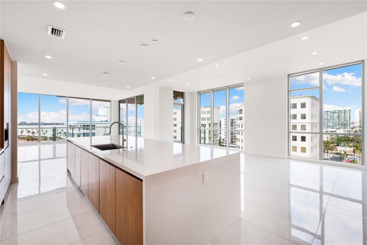 111 Golden Gate Point, Unit 701PH, Sarasota, FL 34236 Photo