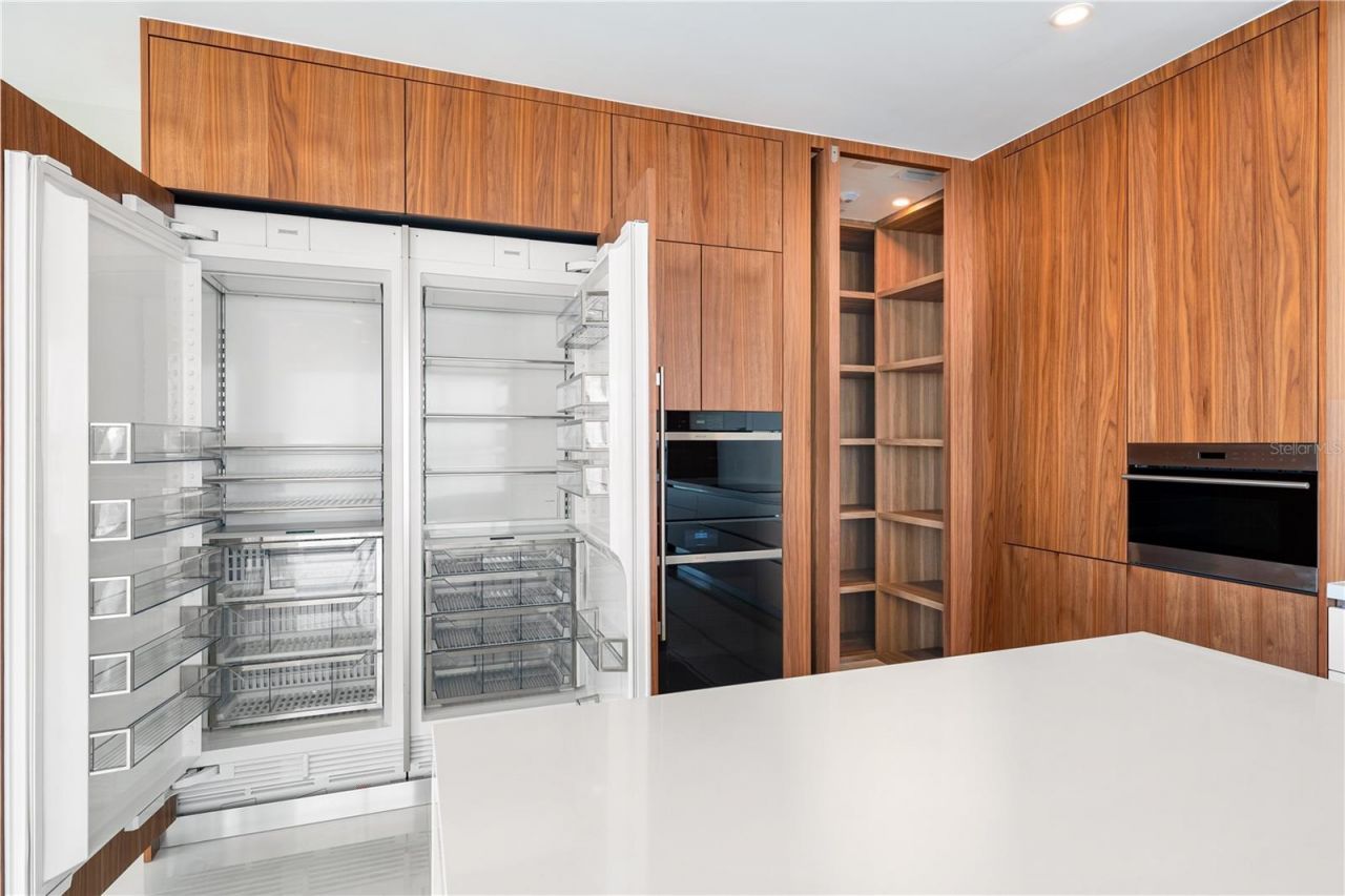 111 Golden Gate Point, Unit 701PH, Sarasota, FL 34236 Photo