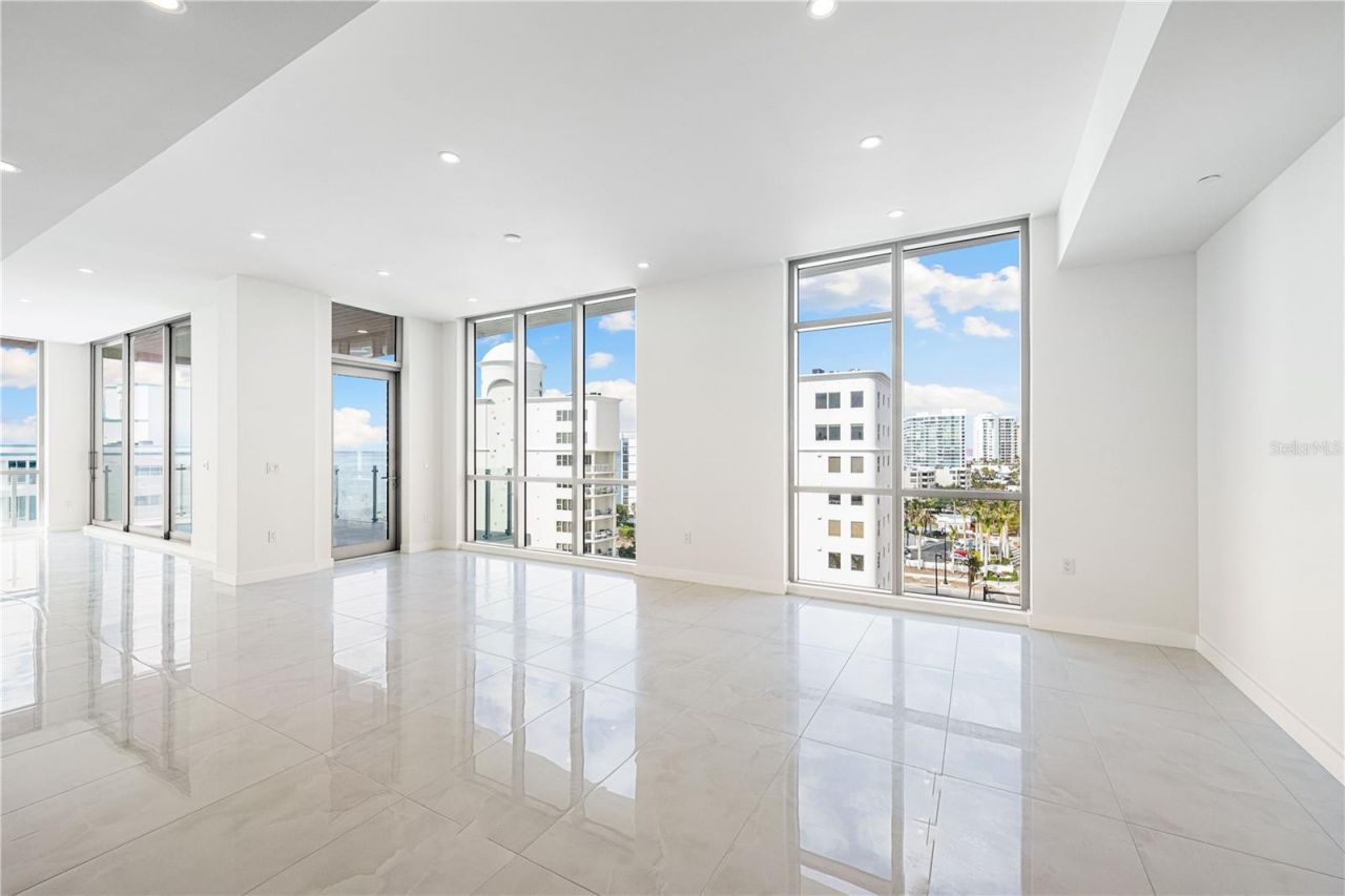 111 Golden Gate, Unit 701, Sarasota, FL 34236 Photo