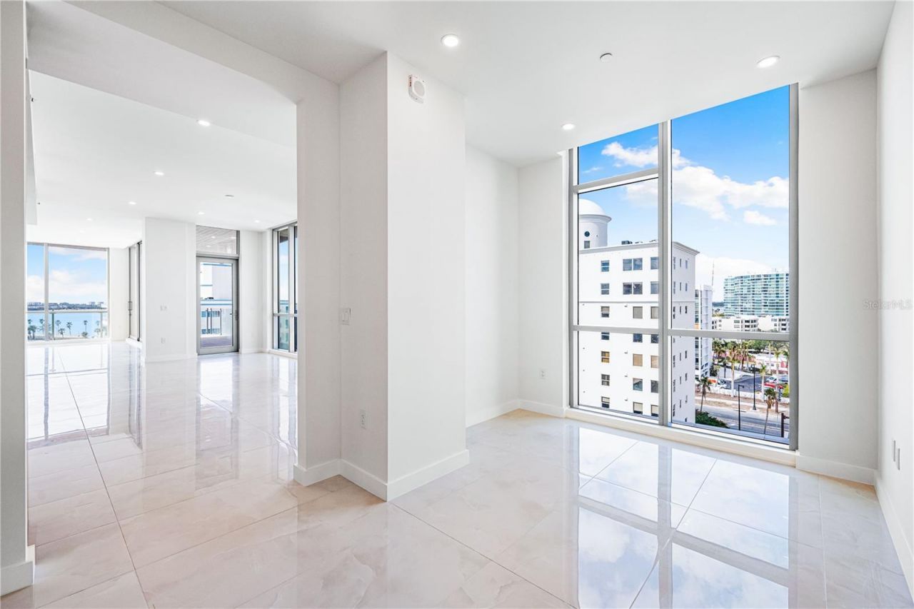 111 Golden Gate Point, Unit 701PH, Sarasota, FL 34236 Photo