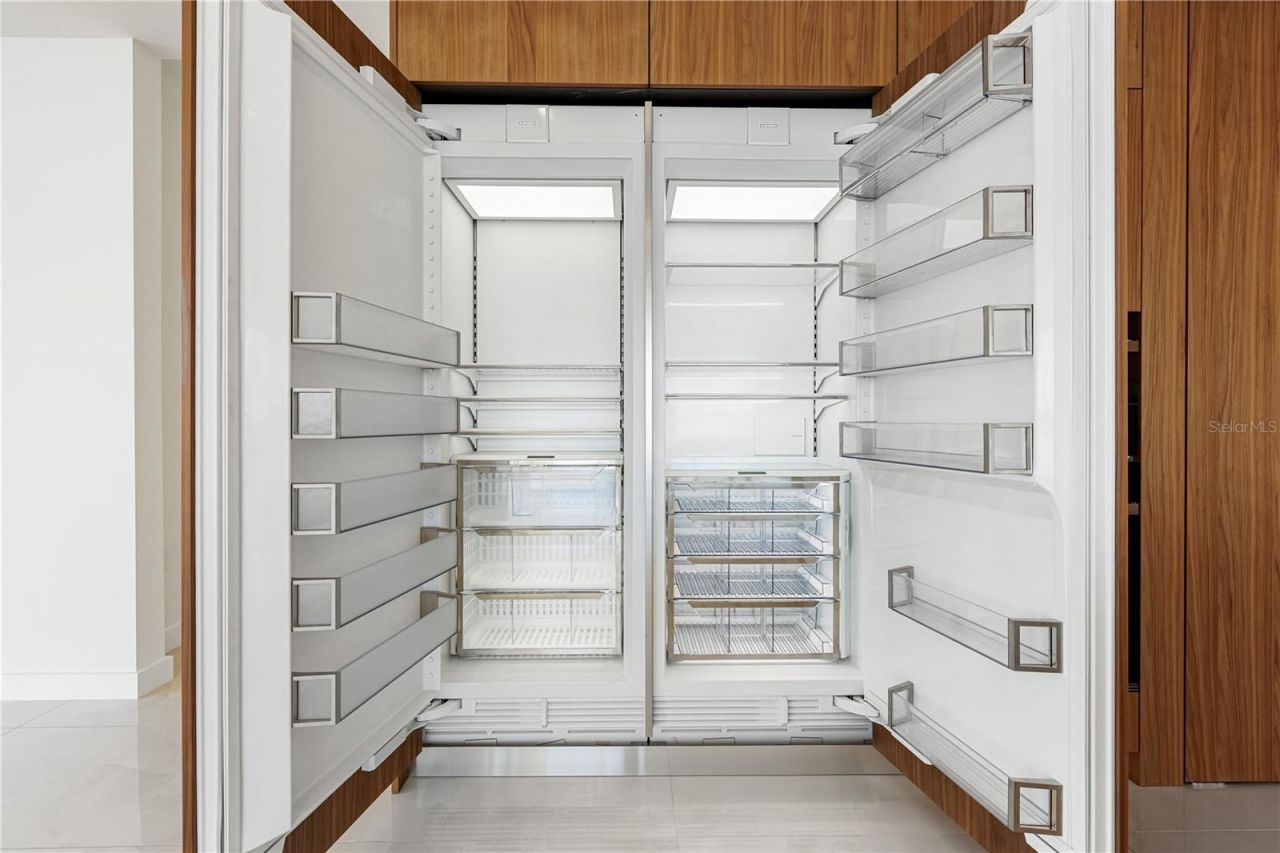 111 Golden Gate, Unit 701, Sarasota, FL 34236 Photo