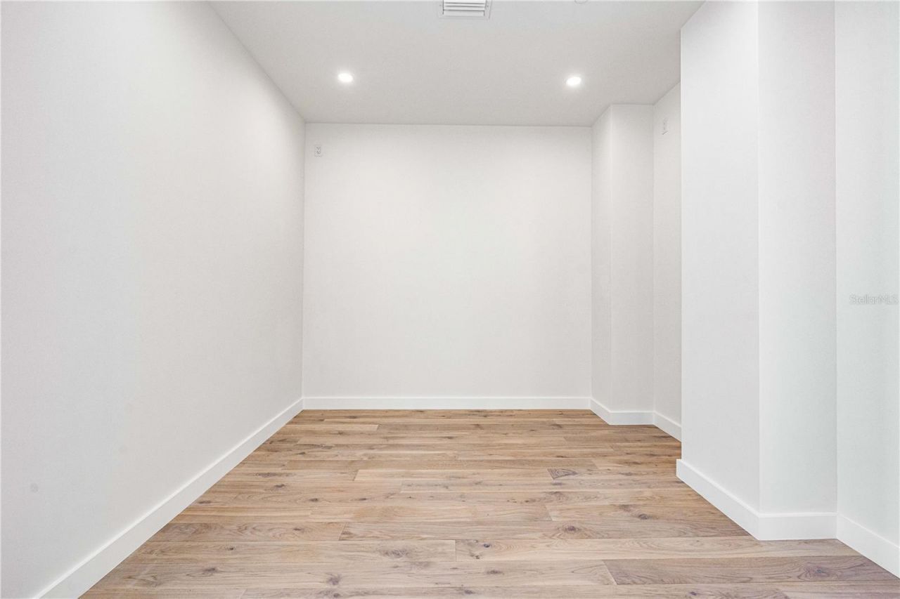 111 Golden Gate Point, Unit 701PH, Sarasota, FL 34236 Photo