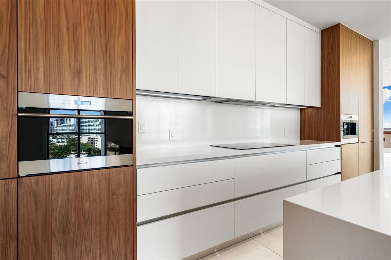 111 Golden Gate, Unit 701, Sarasota, FL 34236 Photo