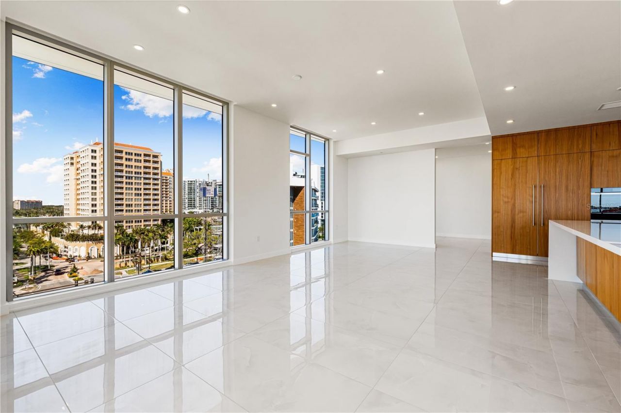 111 Golden Gate, Unit 701, Sarasota, FL 34236 Photo