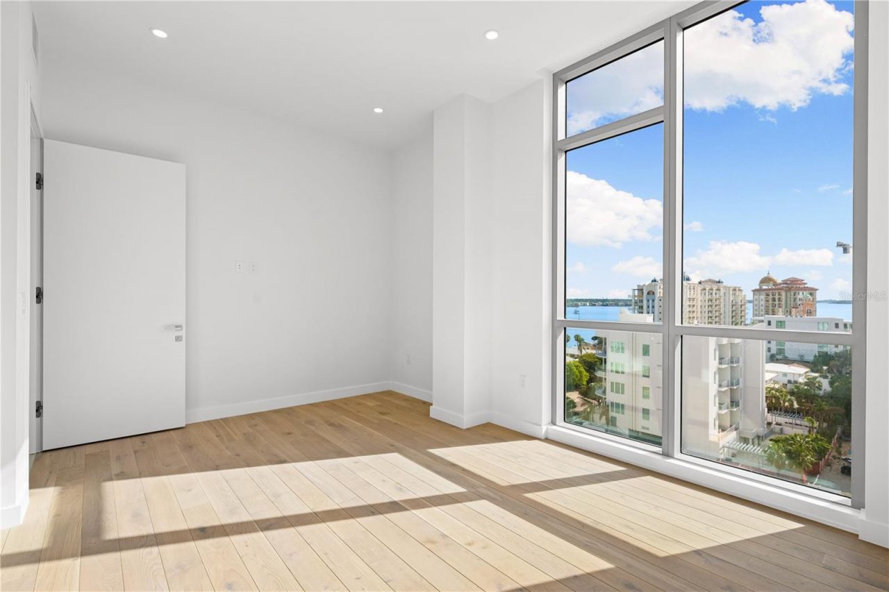 111 Golden Gate Point, Unit 701PH, Sarasota, FL 34236 Photo