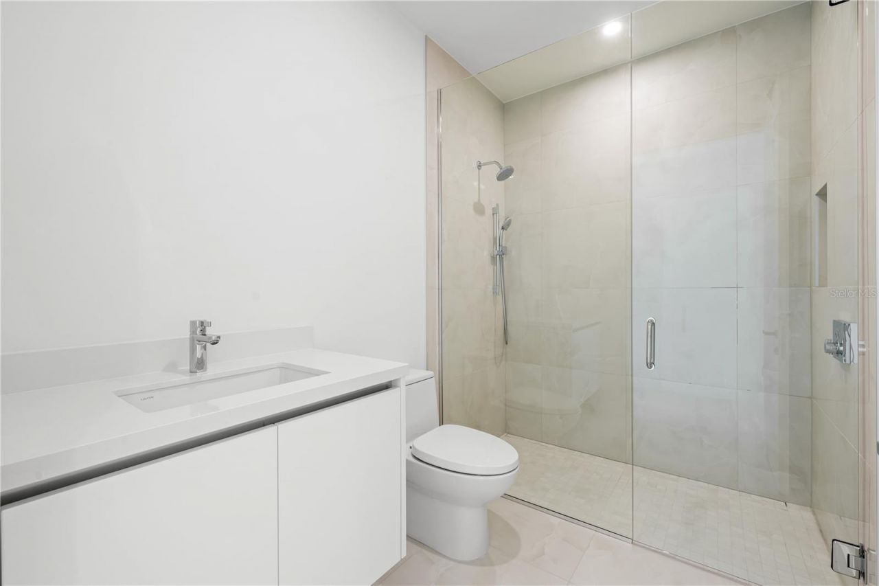 111 Golden Gate, Unit 701, Sarasota, FL 34236 Photo