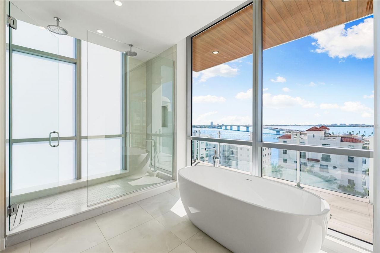 111 Golden Gate, Unit 701, Sarasota, FL 34236 Photo