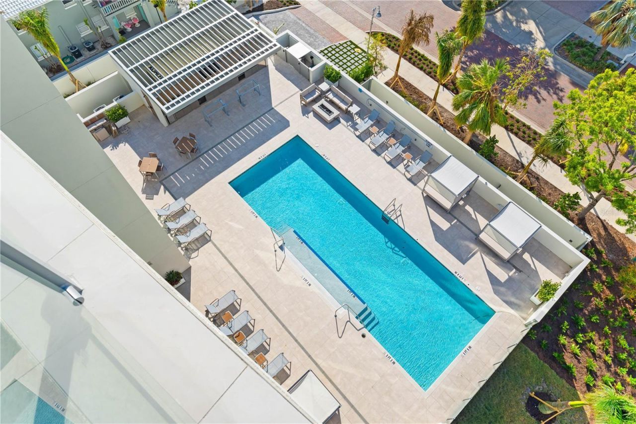 111 Golden Gate, Unit 701, Sarasota, FL 34236 Photo