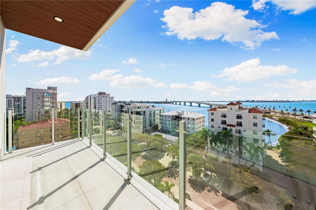 111 Golden Gate, Unit 701, Sarasota, FL 34236 Photo