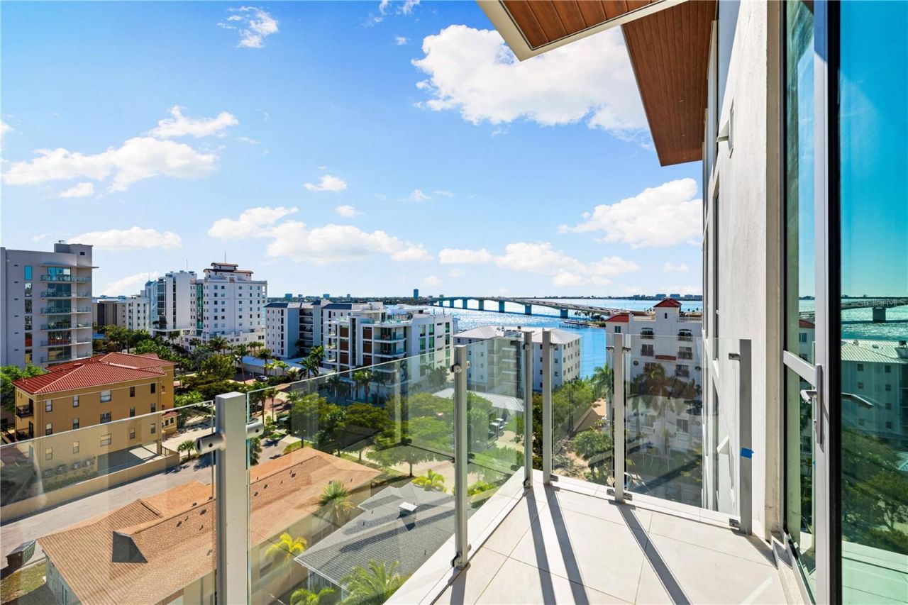 111 Golden Gate, Unit 701, Sarasota, FL 34236 Photo