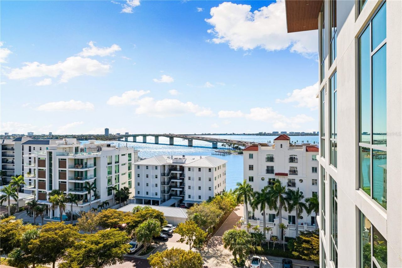 111 Golden Gate, Unit 701, Sarasota, FL 34236 Photo