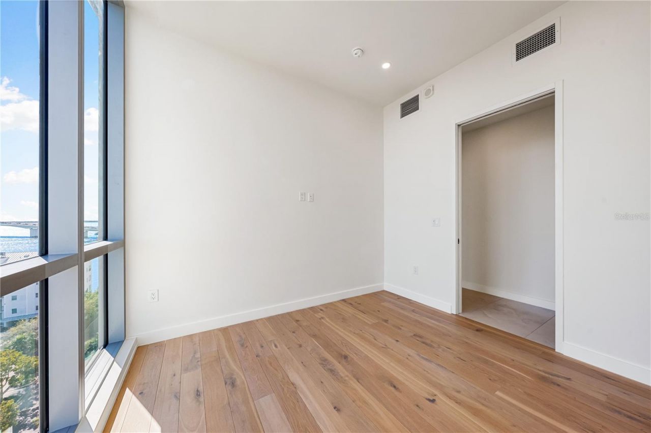 111 Golden Gate, Unit 701, Sarasota, FL 34236 Photo