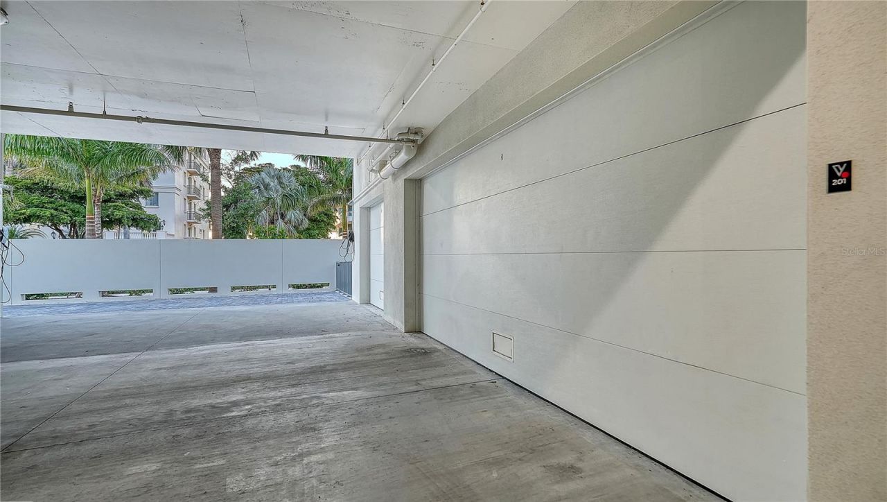 111 Golden Gate, Unit 701, Sarasota, FL 34236 Photo