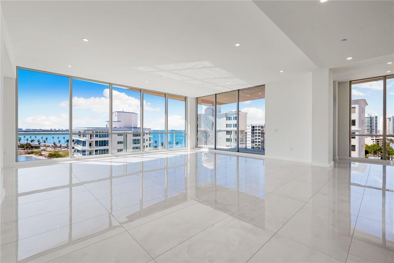 111 Golden Gate, Unit 701, Sarasota, FL 34236 Photo