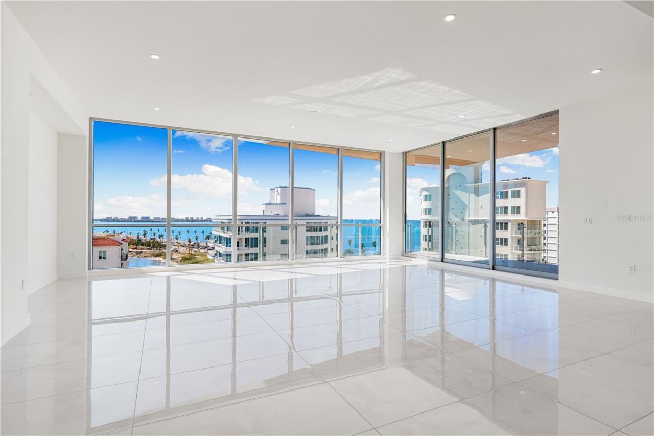 111 Golden Gate, Unit 701, Sarasota, FL 34236 Photo