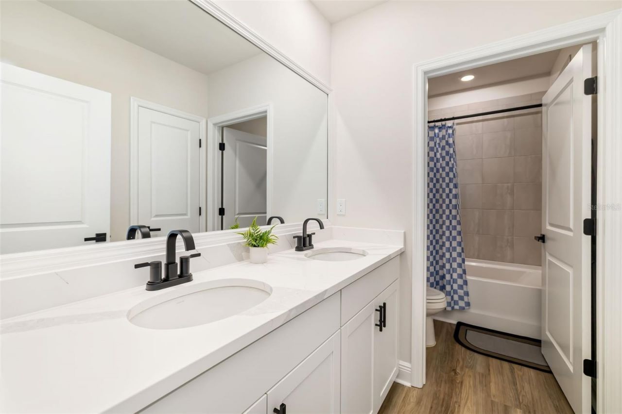 18320 Thistleberry Place, Bradenton, FL 34211 Photo