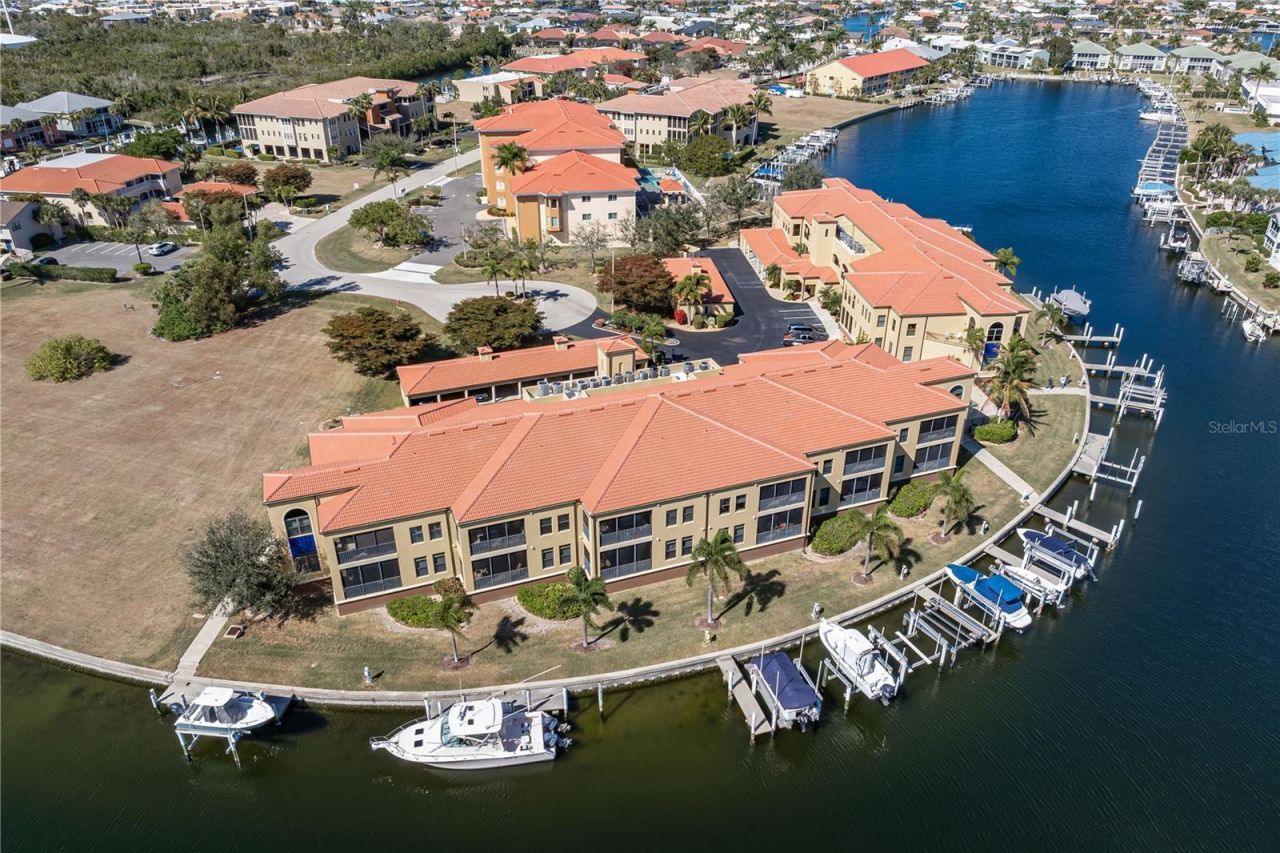 3334 Purple Martin Drive, Unit 215, Punta Gorda, FL 33950 Photo