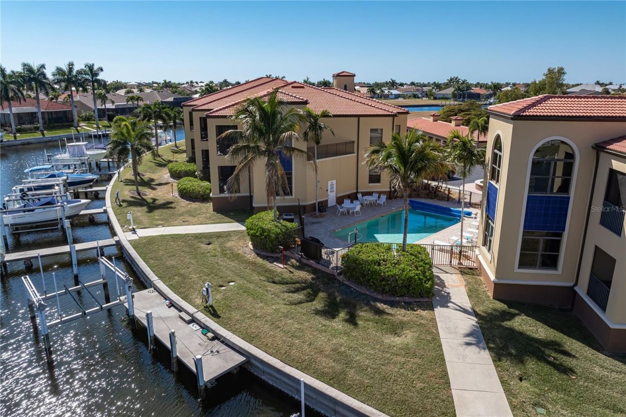 3334 Purple Martin Drive, Unit 215, Punta Gorda, FL 33950 Photo