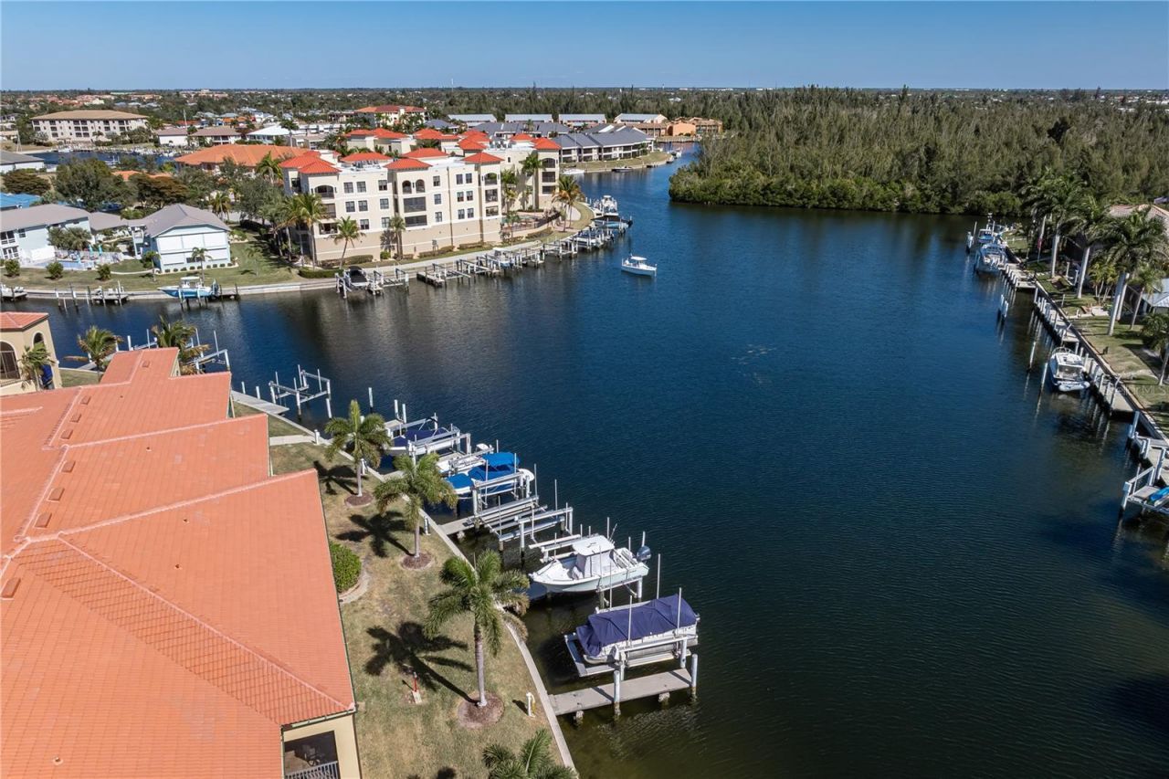 3334 Purple Martin Drive, Unit 215, Punta Gorda, FL 33950 Photo