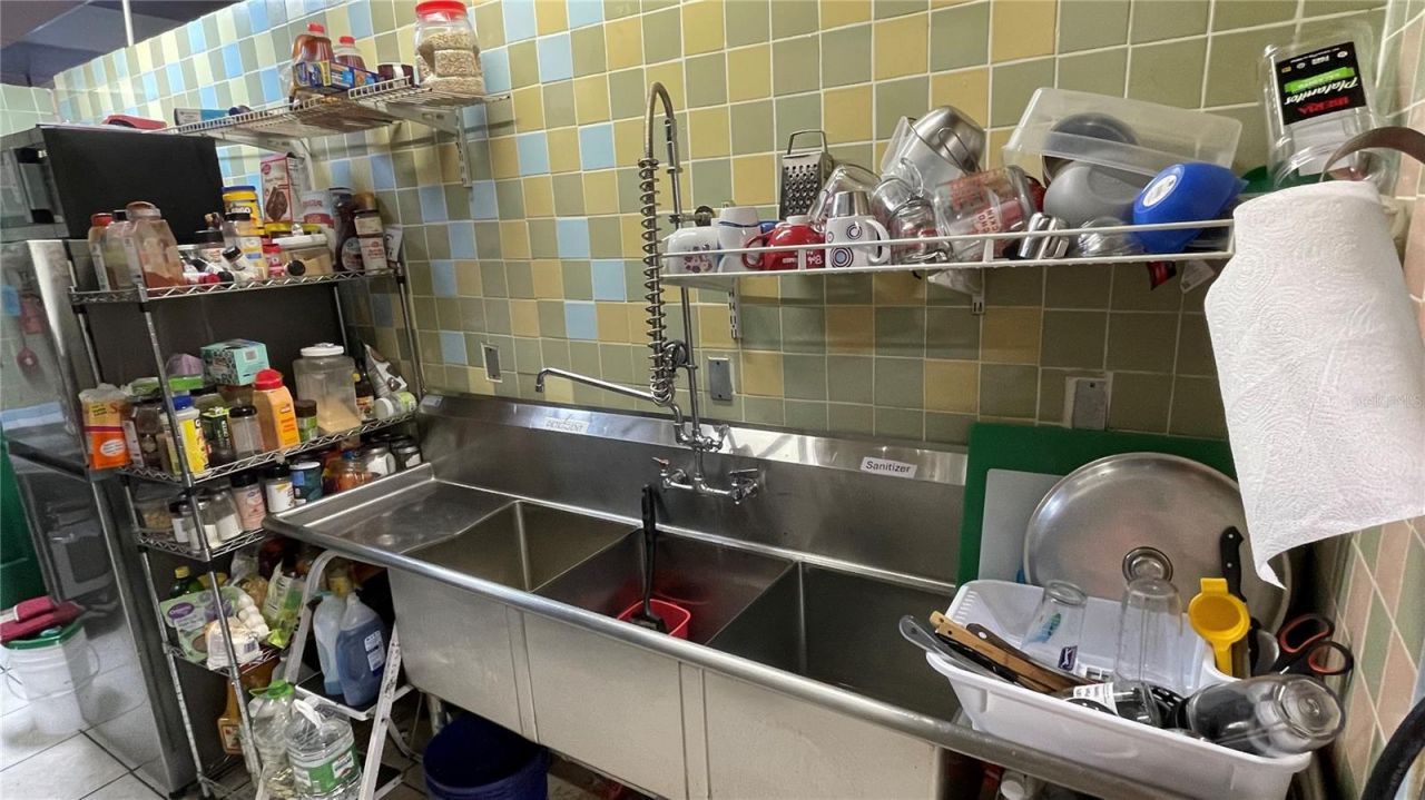 111 W Howard Street, Live Oak, FL 32060 Photo