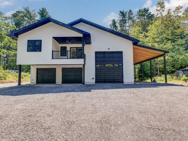 246 Woods Hollow Road, Broadalbin, NY 12078