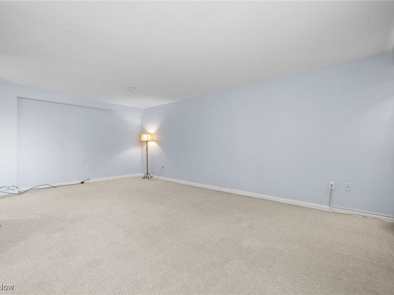 11820 Edgewater Drive, Unit 415, Lakewood, OH 44107 Photo 12