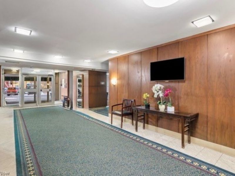 11820 Edgewater Drive, Unit 415, Lakewood, OH 44107 Photo 6