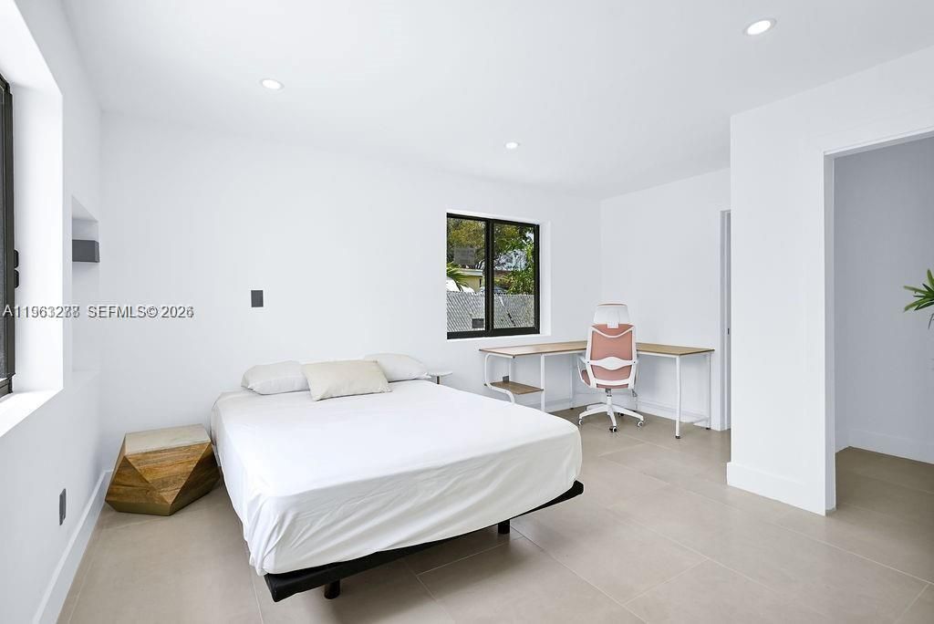 221 NE 4th St, Hallandale Beach, FL 33009 Photo